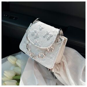 Elegant White Floral Embroidered Mini Shoulder Bag